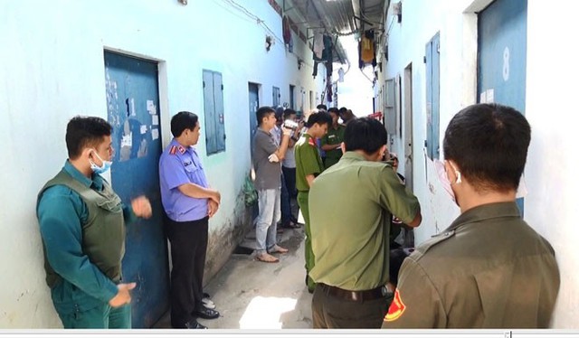 Công an khám nghiệm khu vực nhà trọ