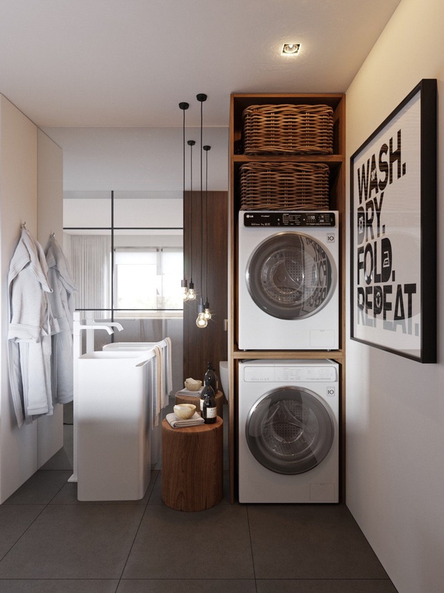 Những món đồ nội thất hiện đại nhỏ gọn và kệ máy giặt, máy giặt bố trí hợp lý giúp căn phòng này dù không lớn những vẫn thoáng mắt.