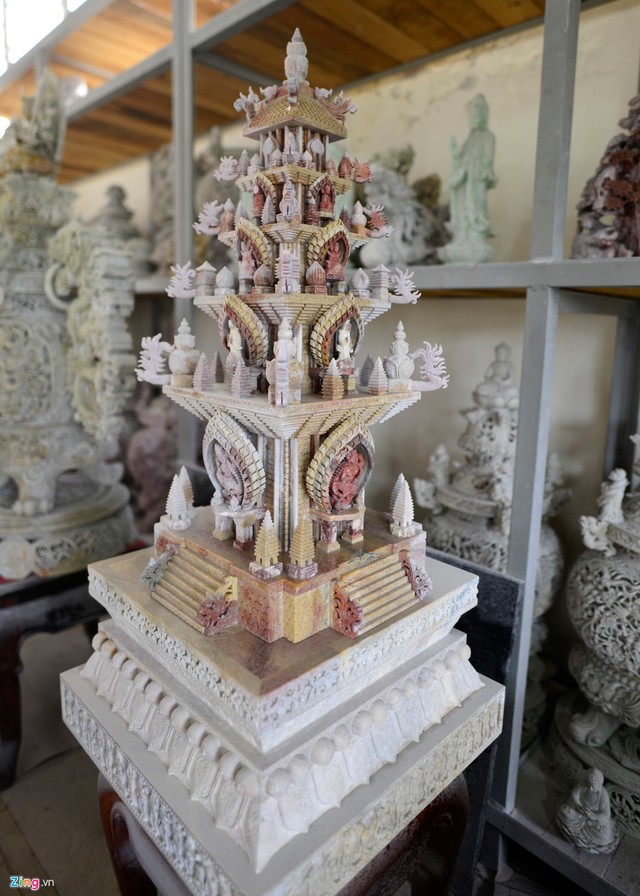 Bộ Th&aacute;p Ch&agrave;m được chủ xưởng xuất khẩu đi nhiều nước, gi&aacute; gần 100 triệu đồng.