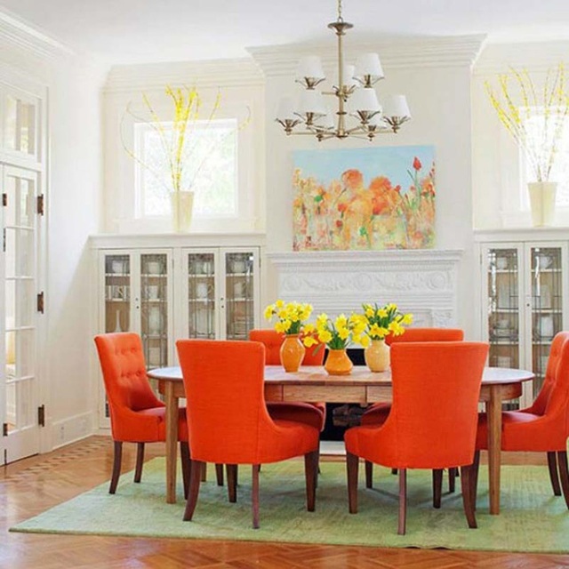 11. Bạn hãy bắt tay vào trang trí phòng ăn của mình với tông màu cam như thế này ngay lập tức để sở hữu một không gian ăn uống vào ngày hè thật sôi động và ngập nắng nhé.