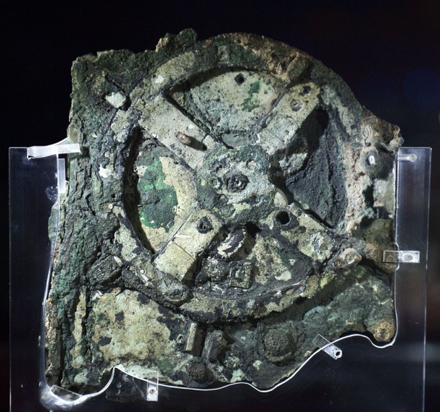 Chiếc m&aacute;y Antukythera b&iacute; ẩn ch&iacute;nh l&agrave; m&aacute;y t&iacute;nh đầu ti&ecirc;n của con người.