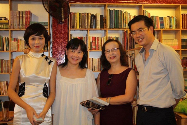 
BTV Quang Minh trong ngày ra mắt tác phẩm Người tình Sài Gòn của Linh Lê.
