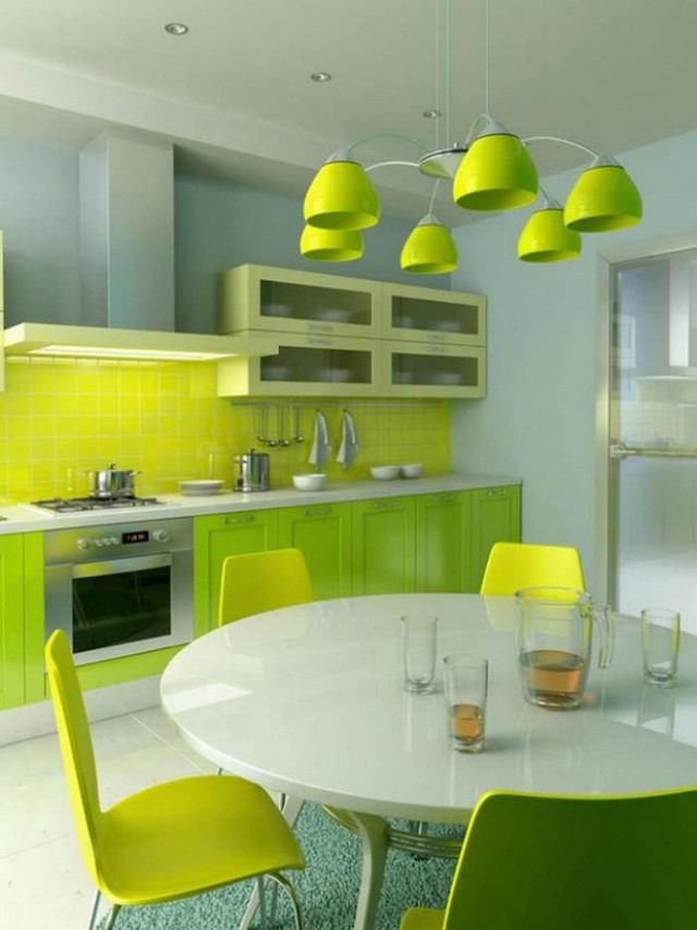 Tủ bếp với chất liệu Melamine bền, nhẹ, chắc, màu sắc rực rỡ, nổi bật như màu vàng chanh, màu cam là sự lựa chọn hoàn hảo cho gia chủ trẻ tuổi, năng động, đem đến sự tươi mới cho căn nhà của bạn.
