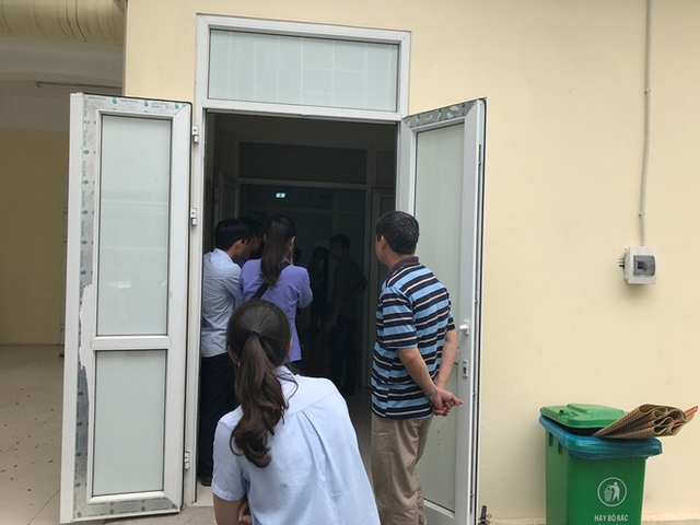 Người th&acirc;n đ&atilde; xin đưa thi thể nam sinh xấu số về mai t&aacute;ng.
