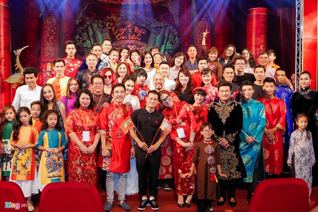 Không phải là một tổ chức nhưng các nghệ sĩ Hà Nội vẫn gắn kết và tập hợp để thực hiện Lễ giỗ Tổ nghề sân khấu 2017 trên tinh thần cầu thị, cởi mở và đoàn kết nhất, đạo diễn Nguyễn Việt Thanh nhấn mạnh.