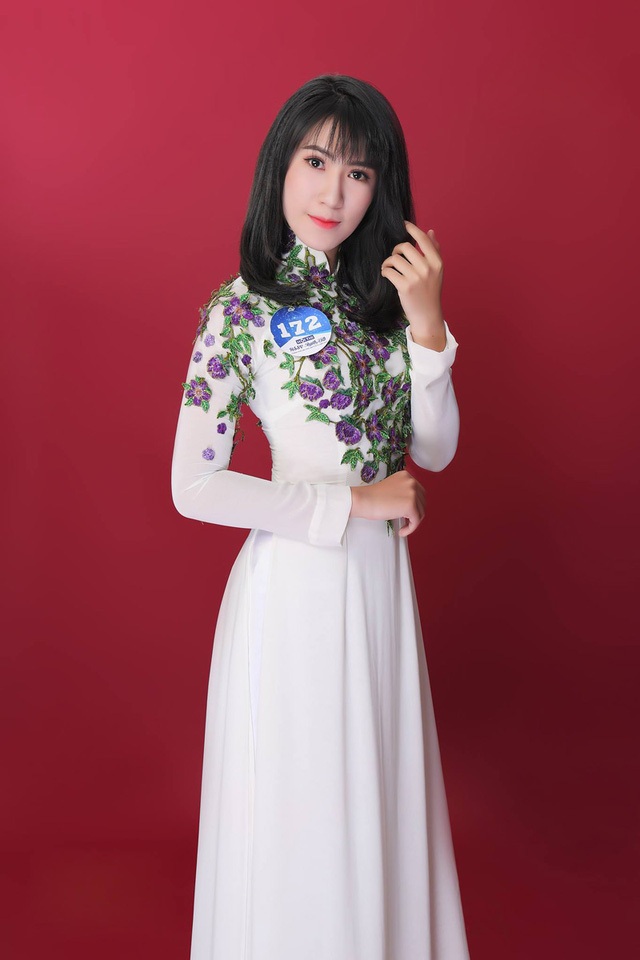 
Phạm Thảo Vy (SN 2000, THPT Thốt Nốt).
