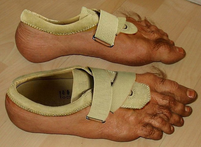Đi đôi giày này bạn sẽ được tận hưởng cảm giác chân trong chân là như thế nào. Thế mới thấy sức sáng tạo của con người thật là vô biên.