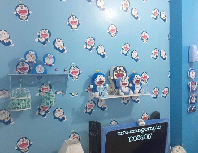 Phòng ngủ, chăn gối, ga giường cũng ngập tràn Doraemon.