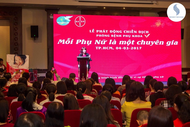 Cô Winifred Chan, Giám đốc Nhánh Chăm sóc Sức khỏe Người tiêu dùng của Bayer tại Việt Nam phát biểu tại Lễ phát động chương trình.