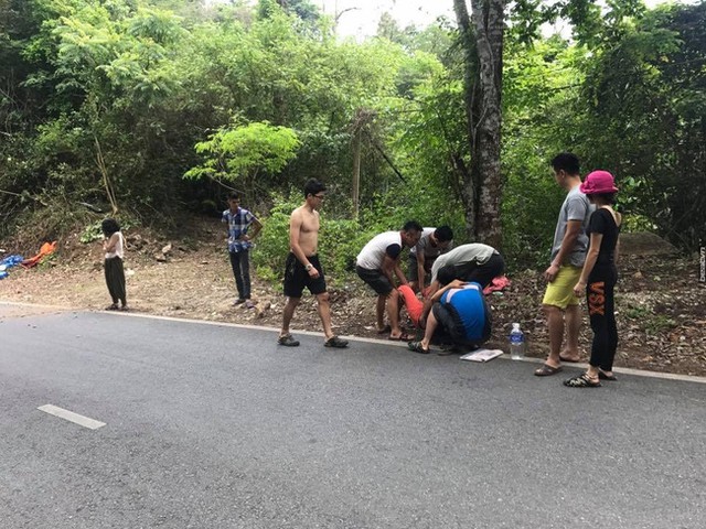 Chị L&agrave;nh bị thương sau khi tho&aacute;t chết trong vụ xe do chồng mất phanh
