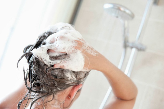 Bí quyết có một máy tóc bồng bềnh, sạch gàu tại nhà 