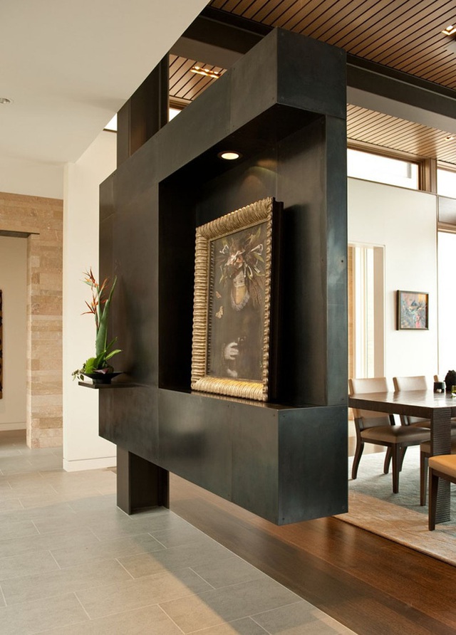 3. Vừa c&oacute; thể ngăn c&aacute;ch kh&ocirc;ng gian m&agrave; kh&ocirc;ng g&acirc;y cảm gi&aacute;c qu&aacute; nặng nề, nh&agrave;m ch&aacute;n m&agrave; tr&aacute;i lại rất độc đ&aacute;o v&agrave; c&aacute; t&iacute;nh.