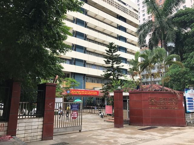 Trường Đại học Kiến tr&uacute;c nơi nam sinh rơi từ tầng 13 xuống đất tử vong.