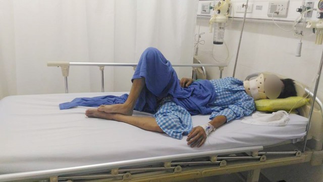 
Sức khỏe anh Bảo hiện đ&atilde; dần ổn định hơn, nhưng vẫn b&agrave;ng ho&agrave;ng khi nhớ về vụ tai nạn xảy ra với m&igrave;nh rạng s&aacute;ng 9/7. ẢNH: AN HUY
