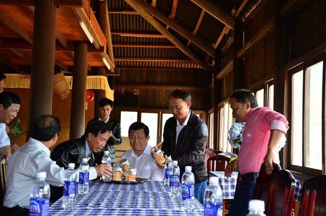 Nguyên Chủ tịch nước Trương Tấn Sang ghé thăm cơ sở Nhân Tâm tại Đà Lạt