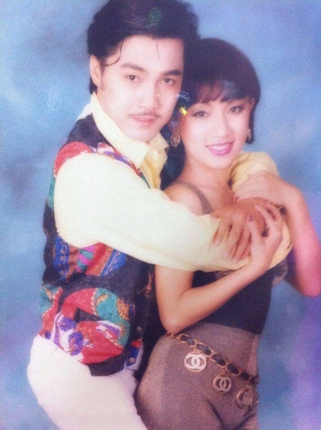 
Những năm 1990, đ&acirc;y l&agrave; cặp đ&ocirc;i m&agrave;n ảnh được y&ecirc;u th&iacute;ch. Hai người từng c&oacute; thời gian gắn b&oacute; mặn nồng.
