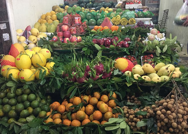 Nhiều loại hoa quả nội vốn là thế mạnh có nguy cơ bị hoa quả ngoại cùng loại chiếm mất thị trường .