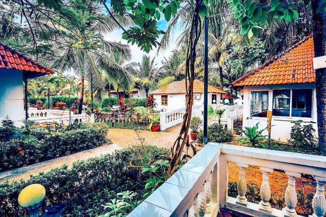 Resort rộng hơn 7.000 m2, gồm 40 cụm phòng nằm riêng biệt, phủ đầy màu sắc thiên nhiên.