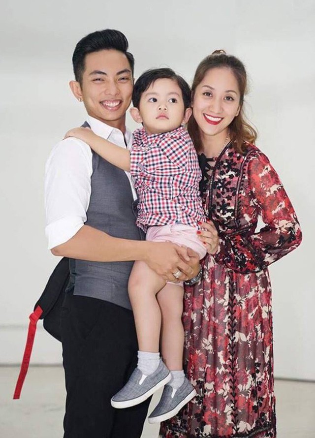 Gia đình Khánh Thi - Phan Hiển. Trái ngọt của cặp đôi là cậu con trai 2 tuổi, tên Kubi Minh Cường.
