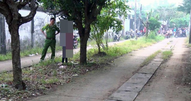 
Hiện trường nơi ph&aacute;t hiện nữ sinh chết trong tư thế treo cổ
