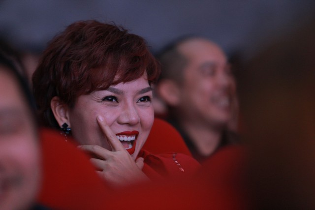 Khoảnh khắc ấn tượng của ca sĩ Thái Thùy Linh dưới hàng ghế khán giả