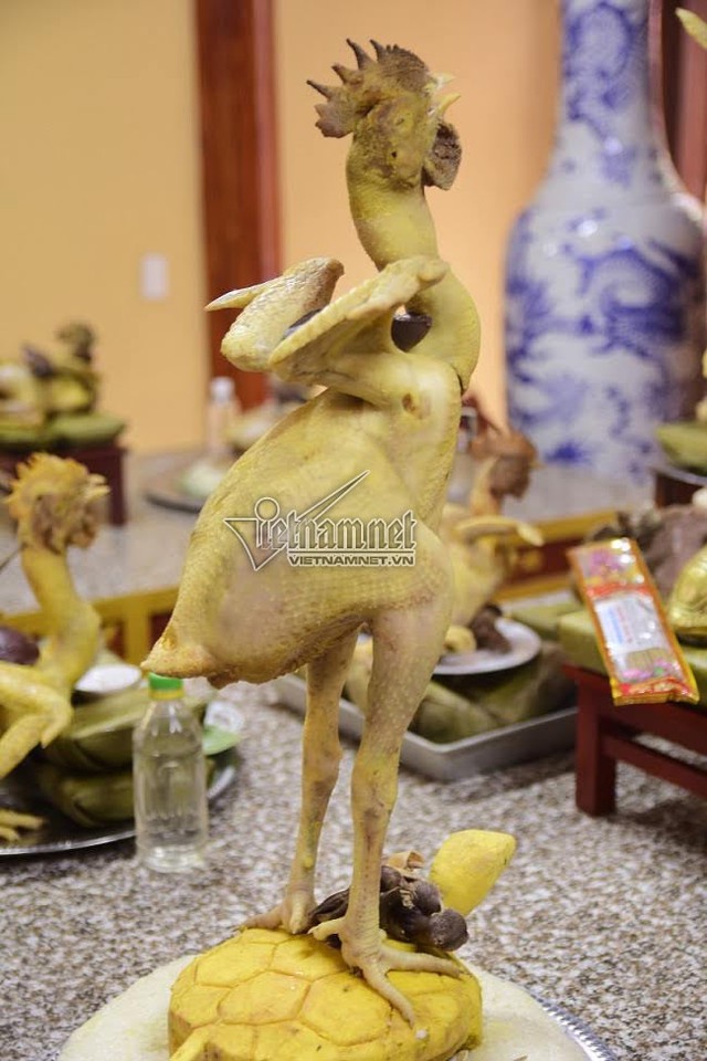 G&agrave; cưỡi m&igrave;nh r&ugrave;a đẹp mắt