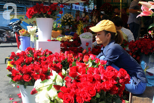 Hoa hồng đỏ không còn được ưa chuộng như những mùa trước.