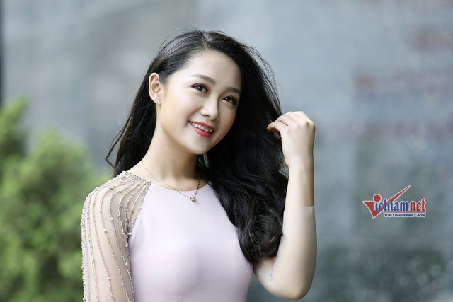 
Thu Hà từng tham gia cuộc thi Hoa hậu Việt Nam 2006. Người đẹp từng tham gia một số phim như Mùa thu không cô đơn, Trần Thủ Độ, Nhật ký Vàng Anh.
