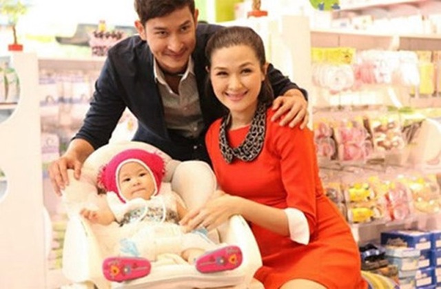 Sau khi chia tay Hoàng Anh lẫn Kim Tuyến, Huy Khánh đã tái hôn và có cuộc sống hạnh phúc bên Mạc Anh Thư.