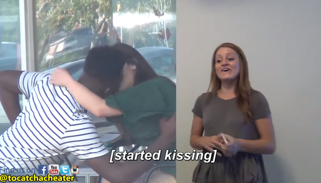 Trước sự sửng sốt của Kelsey, Sam và Britney rướn người qua bàn trao nhau một nụ hôn.