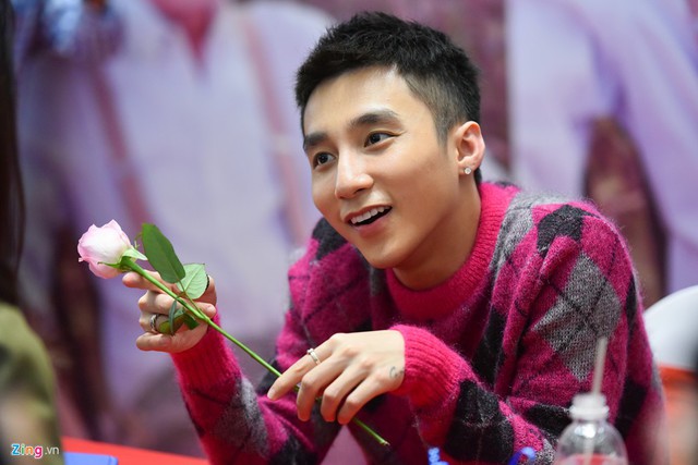 Sơn T&ugrave;ng M-TP l&agrave; nh&acirc;n vật đại diện của rất nhiều nh&atilde;n h&agrave;ng. Ảnh: Việt H&ugrave;ng.