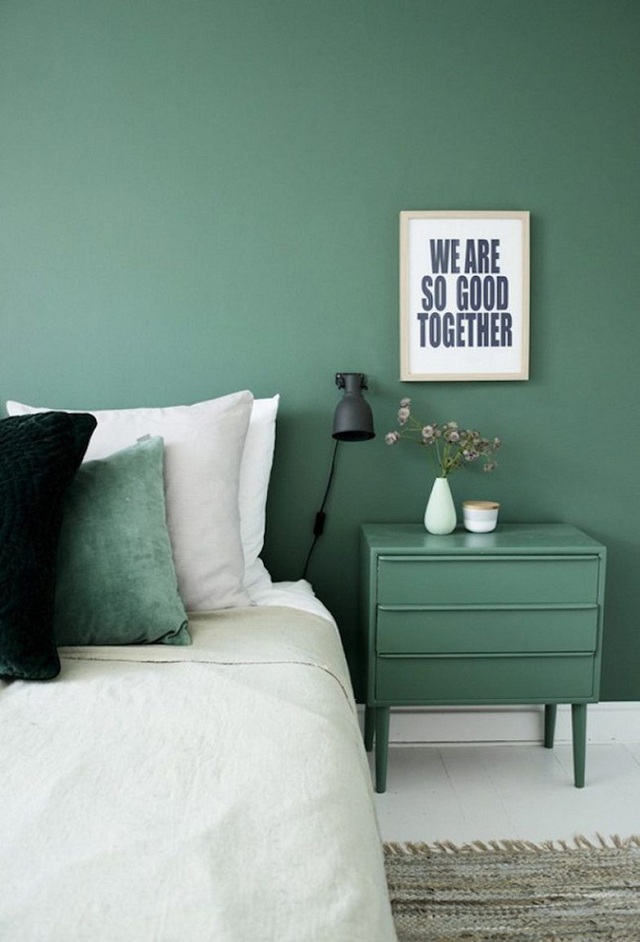 Những chất liệu có nguồn gốc thiên nhiên được ưa chuông để sử dụng cho những căn phòng ngủ mang màu xanh lá.