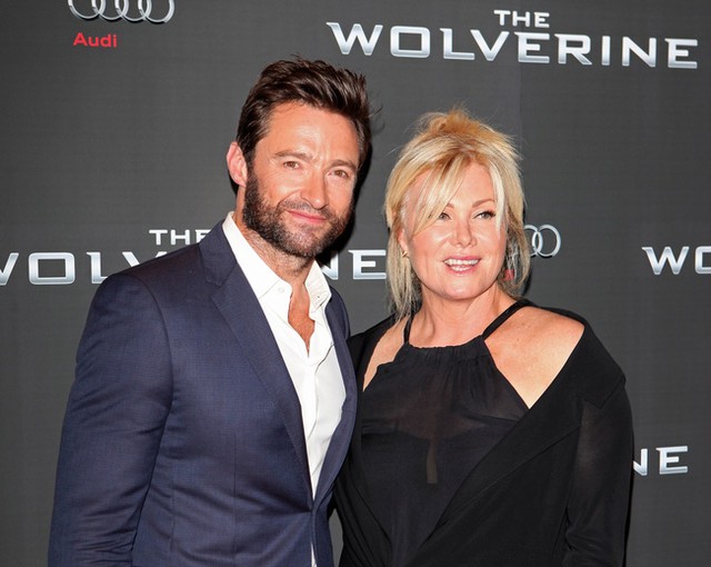 Vợ Hugh Jackman: Anh ấy kh&ocirc;ng được ph&eacute;p l&agrave;m việc chung với Angelina Jolie