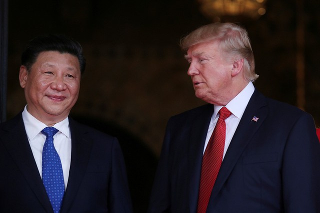 
Trên đường tới Florida, phát biểu trước các phóng viên, ông Trump cho biết hai vấn đề chính trong cuộc họp sẽ là chương trình hạt nhân của Triều Tiên và thương mại với Trung Quốc.
