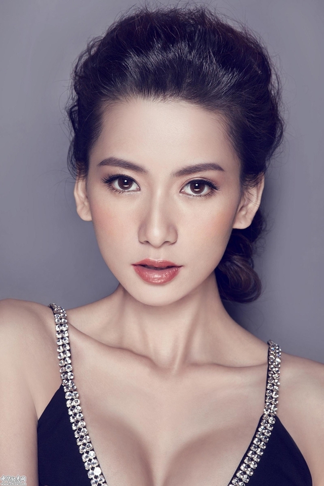 Vương Thu Tử - diễn viên sinh năm 1987 - từng là người tình tin đồn của Vương Tư Thông.