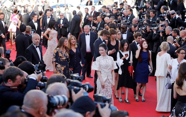 
LHP Cannes 2017 là lần thứ hai liên tiếp Lý Nhã Kỳ tham gia với tư cách bảo trợ cá nhân cho tổ chức Cinéfondation (hạng mục tìm kiếm, hỗ trợ và phát triển các nhân tố mới).
