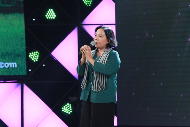 Với màn trình diễn không tốt, cô Phạm Thị Yến là người dừng cuộc chơi đầu tiên.