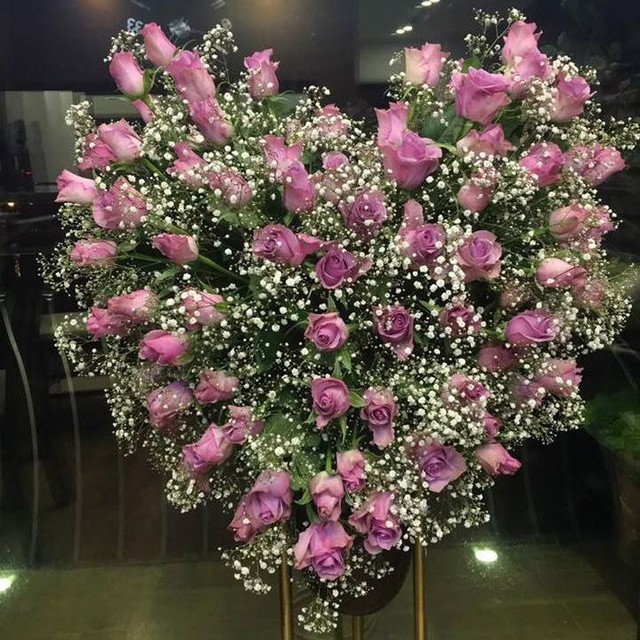Bình hoa hồng trái tim khủng nhất mùa yêu năm nay của chị Mộc Lan gồm 90 bông.