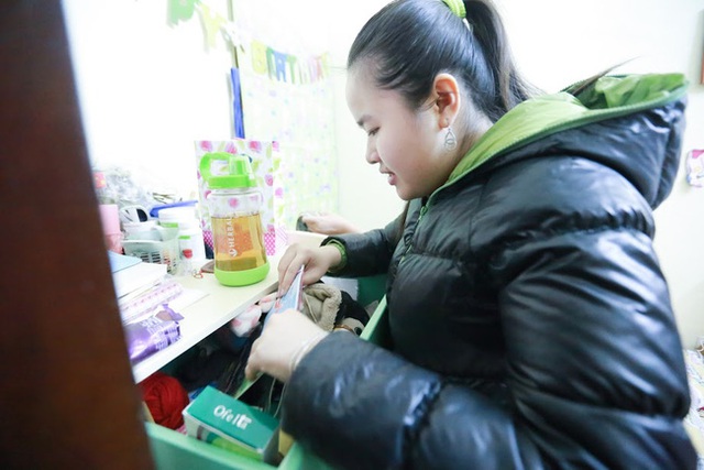 Giang có thể tự mình làm nhiều thứ như người sáng mắt bình thường.