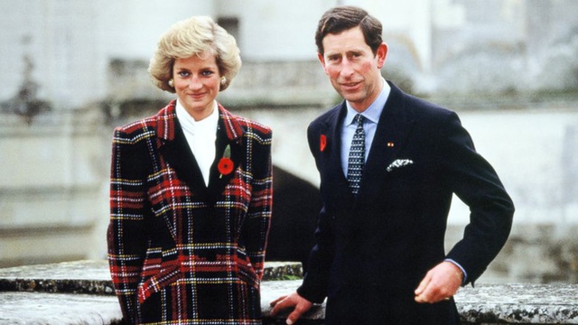 
Thái tử Charles và Công nương Diana cũng tuân thủ quy tắc bất thành văn này.

