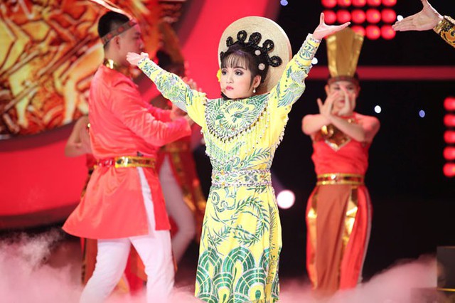 Con gái ca sĩ Trang Nhung - bé Bích Ngọc ấn tượng với tiết mục Hào khí Việt Nam. Cô bé đoạt giải Thí sinh được yêu thích nhất với tiền thưởng là 100 triệu đồng.