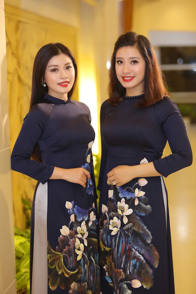 Trong đêm nhạc, Thu Hằng cùng chị gái Bích Hồng thể hiện ca khúc Đừng quên câu dân ca, cô cũng thể hiện ca khúc Nhật ký của mẹ, cả hai ca khúc đều ngợi ca tình cảm với mẹ, đem lại những xúc động mạnh cho người xem.