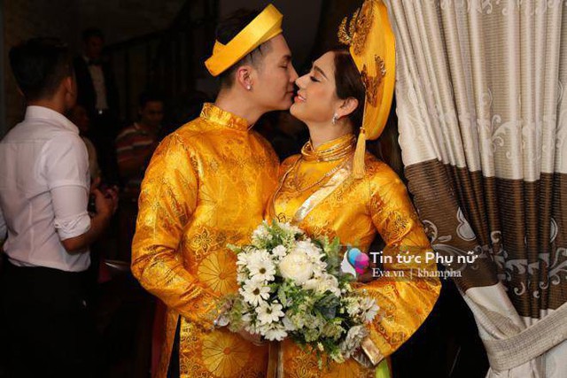 Không chỉ quà hồi môn, Lâm Khánh Chi còn không ngại chi hàng tỷ đồng cho việc trang hoàng đám cưới và những bộ lễ phục cô sẽ mặc trong ngày trọng đại.