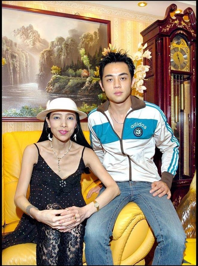 Hứa Thuần Mỹ và bạn trai kém tuổi