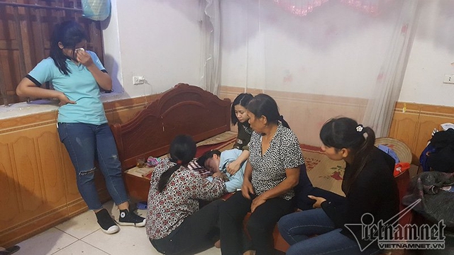 Mẹ của 2 em Thực v&agrave; Nh&acirc;n k&ecirc;u g&agrave;o, ngất lịm 