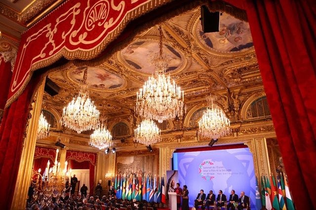 
Và Salle des Fetes, Phòng Lễ hội, chính là nơi lễ nhậm chức của các tổng thống Pháp diễn ra.
