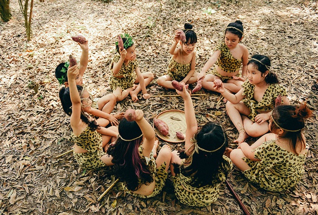 Chia nhau thành quả lao động chung