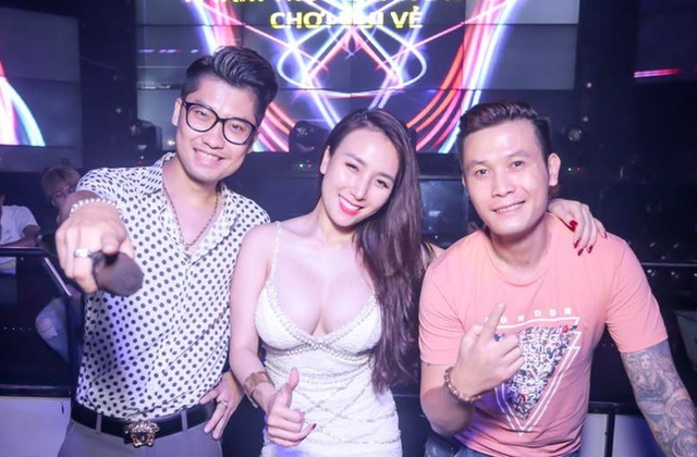 Cô nàng góp mặt thường xuyên tại các quán bar khắp cả nước, được nhiều người nhớ mặt nhớ tên.