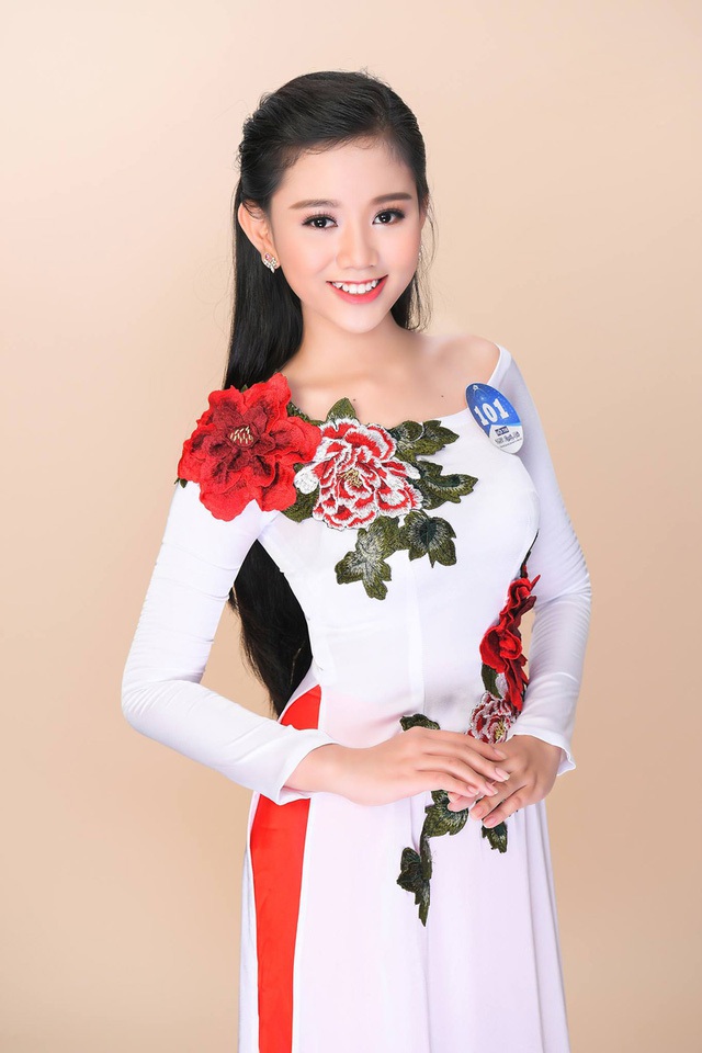 
Hoàng Yến Ngọc (SN 2000, THPT Nguyễn Việt Dũng).
