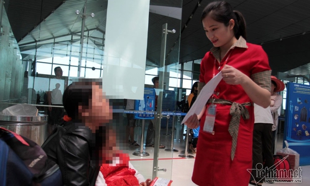 Một trong những trường hợp bị ph&aacute;t hiện giấy khai sinh được l&agrave;m lại. Ảnh: Quốc Huy